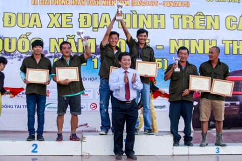 Kết thúc giải đua xe địa hình trên cát toàn quốc 2015: Bình Dương giành nhiều giải thưởng