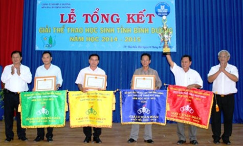 Tổng kết giải thể thao học sinh năm học 2014-2015