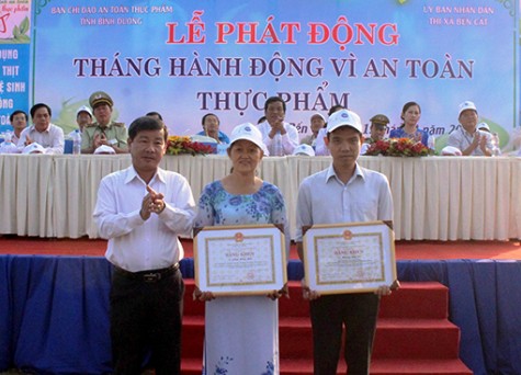 Phát động “Tháng hành động vì an toàn thực phẩm” năm 2015