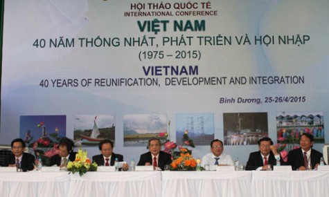 Việt Nam - 40 năm thống nhất, phát triển và hội nhập