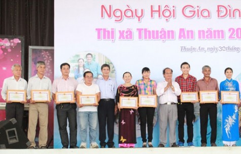 Sôi nổi Ngày hội gia đình TX.Thuận An năm 2015