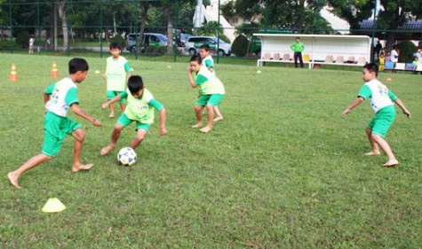 Tuyển sinh Học viện bóng đá Nutifood Hoàng Anh Gia Lai – Arsenal JMG tại Bình Dương