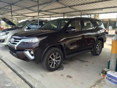 Toyota Fortuner 2016 lộ hàng loạt ảnh nóng