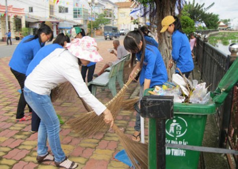 Quản lý, thu gom rác ở TX.Dĩ An: Có nhiều chuyển biến