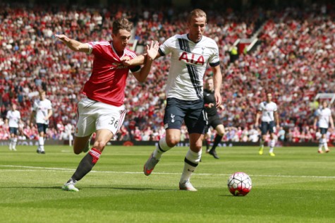 Man Utd thắng trận mở màn Ngoại hạng Anh nhờ bàn đá phản