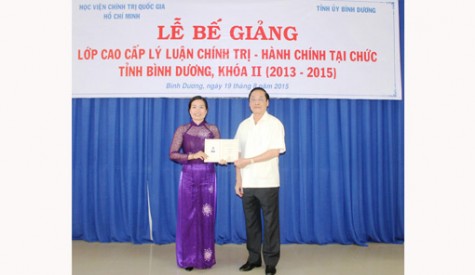 Bế giảng lớp Cao cấp lý luận chính trị - hành chính