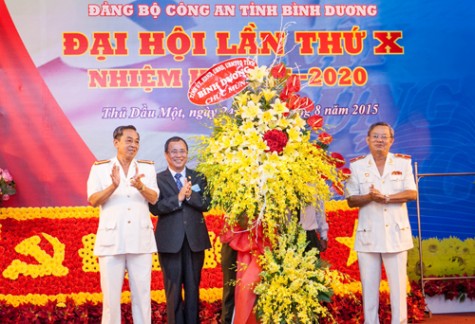 Đại hội Đảng bộ Công an tỉnh lần thứ X, nhiệm kỳ 2015-2020: Phát huy vai trò nòng cốt, giữ vững ổn định chính trị, trật tự an toàn xã hội