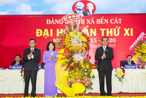 Đại hội Đảng bộ TX.Bến Cát lần thứ XI, nhiệm kỳ 2015-2020: Sớm đưa Bến Cát thành một trung tâm công nghiệp - đô thị