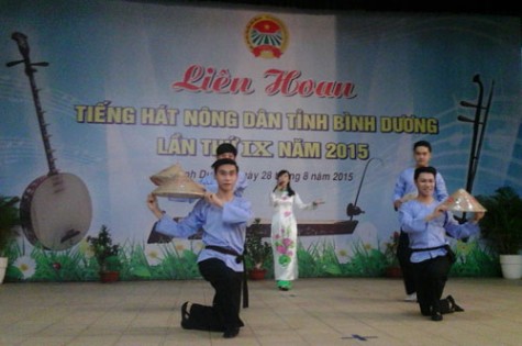 Liên hoan Tiếng hát nông dân tỉnh năm 2015