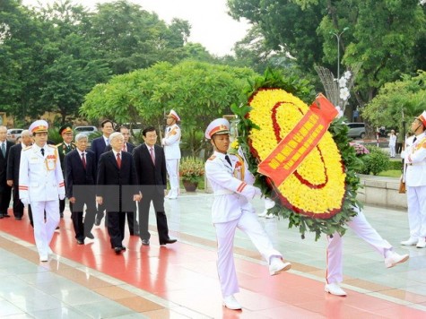 Lãnh đạo Đảng, Nhà nước vào Lăng viếng Chủ tịch Hồ Chí Minh