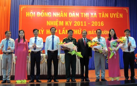 Hội đồng Nhân dân TX.Tân Uyên: Tổ chức kỳ họp thứ 7 nhiệm kỳ 2011-2016 (bất thường)