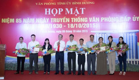 Họp mặt kỷ niệm 85 năm Ngày truyền thống Văn phòng cấp ủy