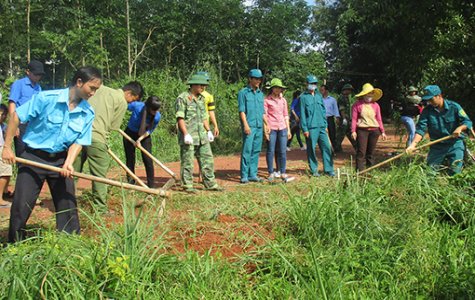 Người đội trưởng gương mẫu, tận tình