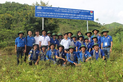 Sinh viên trường Đại học Thủy Lợi (Cơ sở 2): Phát huy sức trẻ tình nguyện