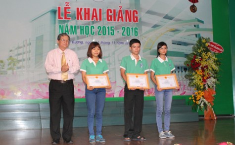 Trường Đại học Kinh tế-Kỹ thuật Bình Dương: Khai giảng năm học 2015-2016