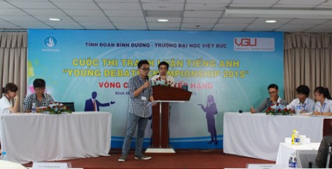 Cuộc thi tranh luận tiếng Anh “Young Debate Championship 2015”: Sân chơi mới lạ dành cho học sinh, sinh viên