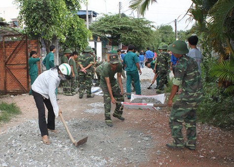 Tuổi trẻ lữ Đoàn 71 phòng không: Góp sức xây dựng nông thôn mới