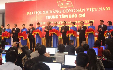 Khai trương Trung tâm báo chí Đại hội XII