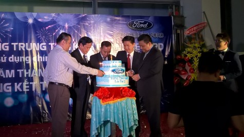 Bình Dương Ford đạt doanh thu 289 tỷ đồng và ra mắt Trung tâm Ford Assured