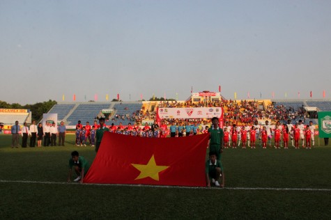 B.Bình Dương - Cần Thơ 2-0: Sự khởi đầu như ý cho nhà Đương kim vô địch