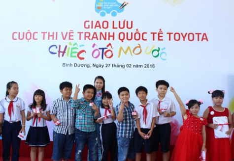 Giao lưu thi vẽ tranh quốc tế Toyota “Chiếc ô tô mơ ước”