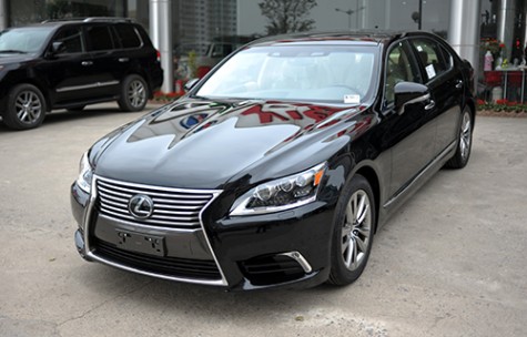 Lexus LS460L đời 2016 có mặt tại Việt Nam