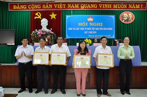 Ủy ban MTTQVN tỉnh: Sơ kết công tác Mặt trận quý I năm 2016