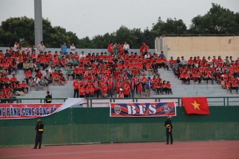 Cổ động viên bóng đá Bình Dương: Tất cả hãy vì cái chung!