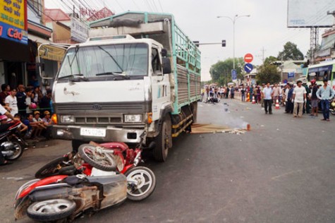 Xử lý vi phạm quy định về nồng độ cồn đối với người điều khiển phương tiện cơ giới đường bộ: Cần giải pháp quyết liệt