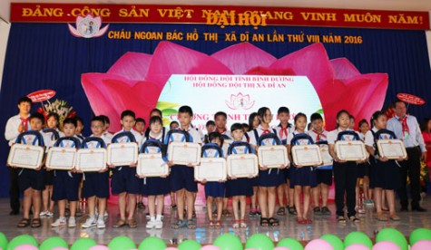 Hội đồng Đội TX.Dĩ An:  Đại hội Cháu ngoan Bác Hồ thị xã lần VIII năm 2016