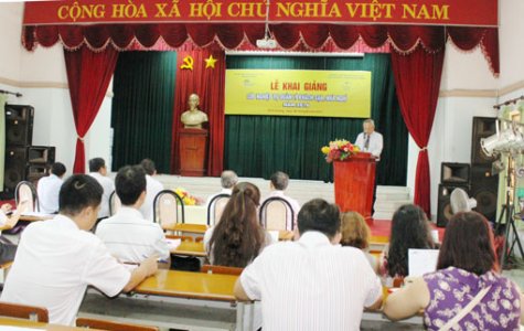 Gần 100 học viên tham gia lớp “Nghiệp vụ Quản lý khách sạn, nhà nghỉ năm 2016”