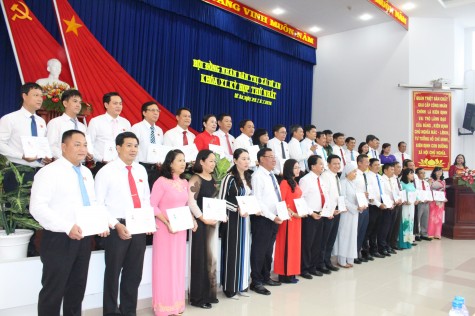 HĐND TX Dĩ An khoá XI Khai mạc kỳ họp lần thứ nhất, nhiệm kỳ 2016 -2021