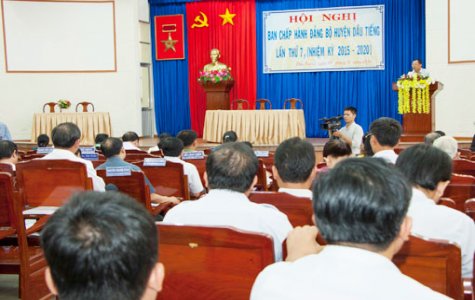 Hội nghị Ban Chấp hành đảng bộ huyện Dầu Tiếng lần thứ 7, nhiệm kỳ 2015 - 2020