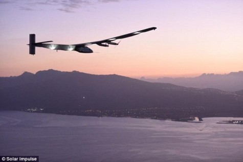 Solar Impulse 2 hoàn thành chuyến bay vòng quanh thế giới