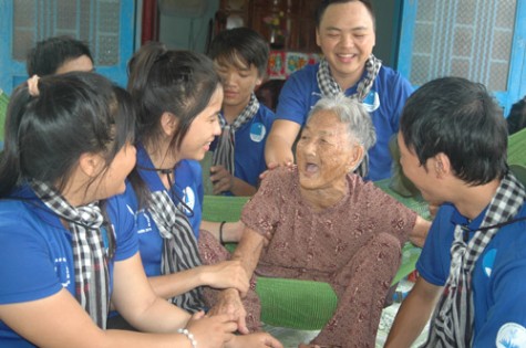 Câu lạc bộ Thanh niên xung kích tình nguyện: Góp sức trẻ làm đẹp miền quê