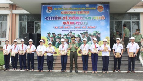 Đoàn Thanh niên Công an tỉnh tổ chức chương trình “Chiến sĩ Công an nhỏ”