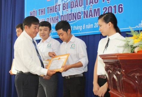 Hội thi thiết bị đào tạo tự làm: Khơi sức sáng tạo của giáo viên nghề