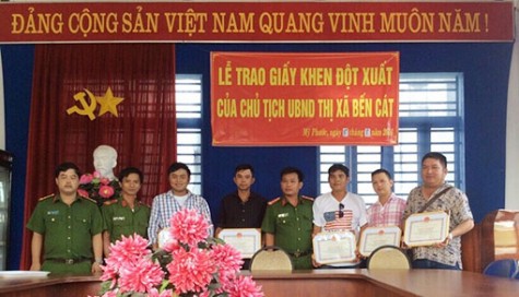 TX.Bến Cát: Kịp thời khen thưởng, động viên “hiệp sĩ” tham gia phá án