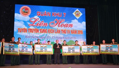 Khai mạc Liên hoan tuyên truyền xung kích lực lượng vũ trang quân khu 7