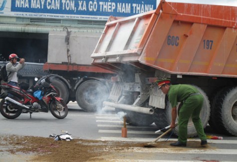 Một công nhân thiệt mạng vì tai nạn giao thông