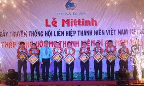 Hội Liên hiệp Thanh niên TX.Dĩ An: Mít-tinh kỷ niệm 60 năm ngày truyền thống hội