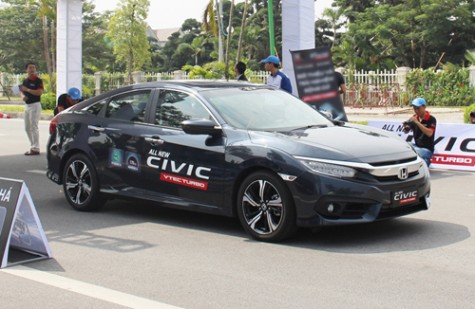 Động cơ Honda Civic mới có gì khác thế hệ cũ?