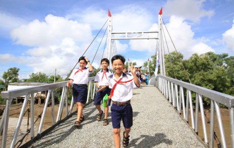 Tập đoàn Number 1 – Tân Hiệp Phát: Bàn giao cầu thép dây văng qua kênh Điền Cô Ba