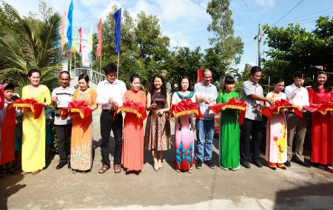 Nhãn hàng Trà Thảo Mộc Dr Thanh: Bàn giao cây cầu thép dây văng thứ 12