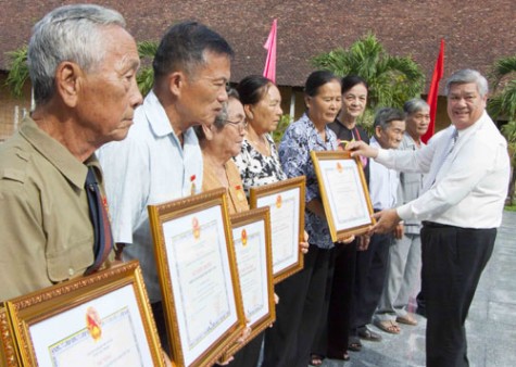 Tổ chức lễ tưởng niệm 58 năm ngày “Phú Lợi căm thù”