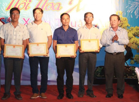 TX.Thuận An khai mạc Hội hoa xuân 2017