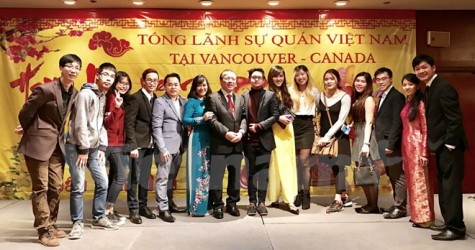 Cộng đồng người Việt ở miền Tây Canada tưng bừng đón Xuân