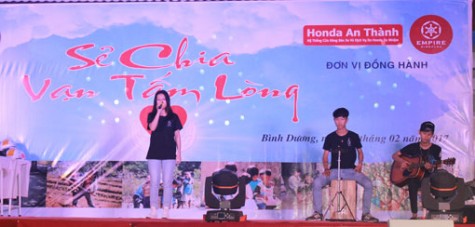 Chương trình ca nhạc từ thiện “Sẻ chia vạn tấm lòng”