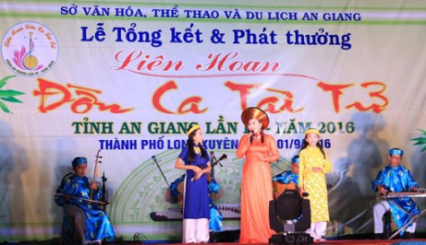 Đờn ca tài tử Nam bộ - Bảo tồn và phát triển (Bài 12)