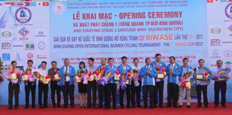 Khai mạc Giải đua xe đạp nữ Quốc tế Bình Dương mở rộng - Biwase Cup 2017: Mở rộng tầm vóc, nâng cao vị thế của giải